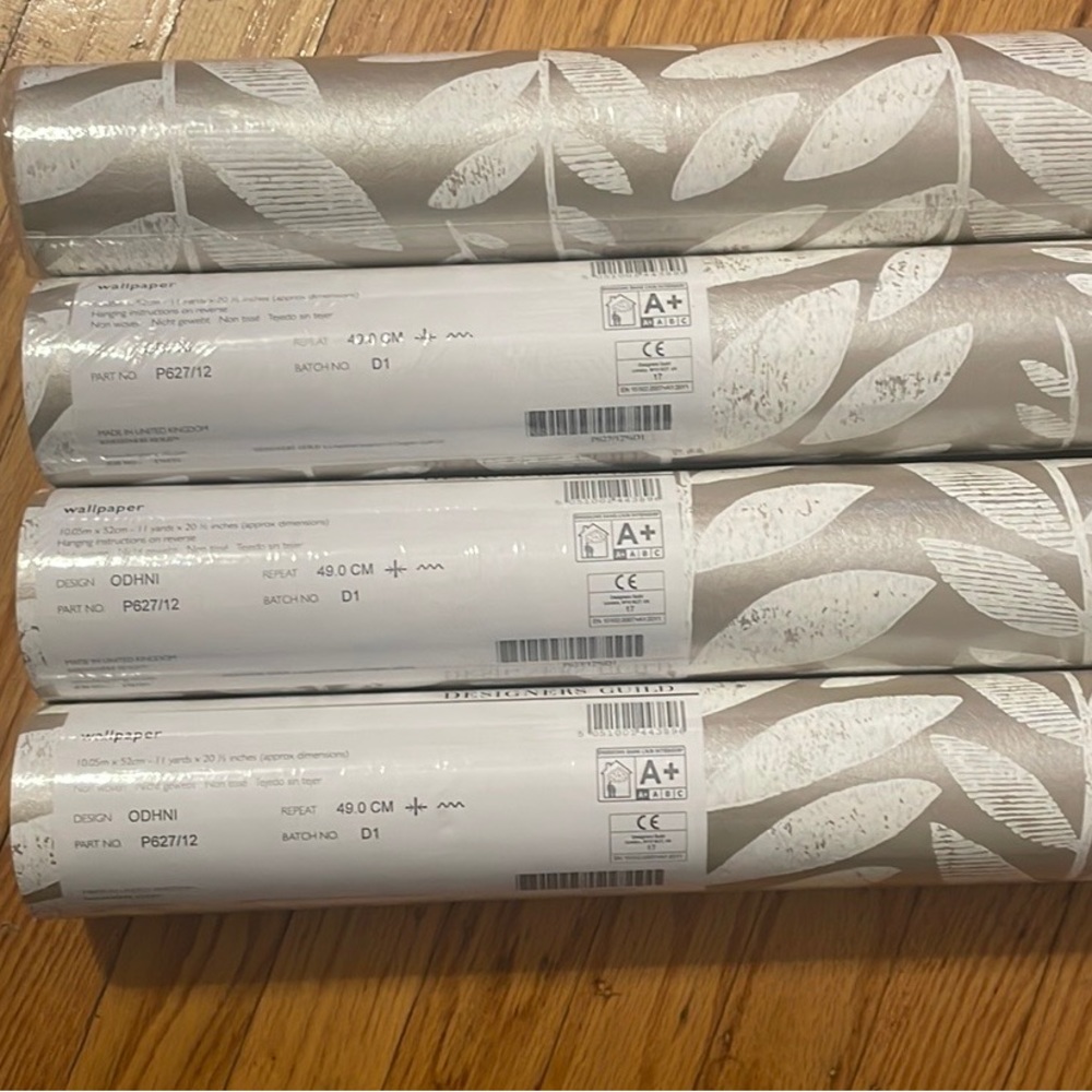Designers Guild Odhni Wallpaper, 4 rolls, 11 yds each - Picture 3 of 5